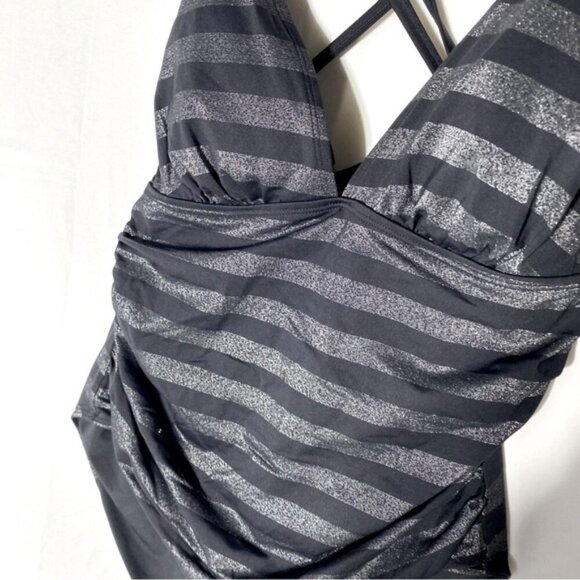 Women’s Black & Metallic Grey Striped One Piece Bathing Suit Swimsuit XL - Picture 9 of 14